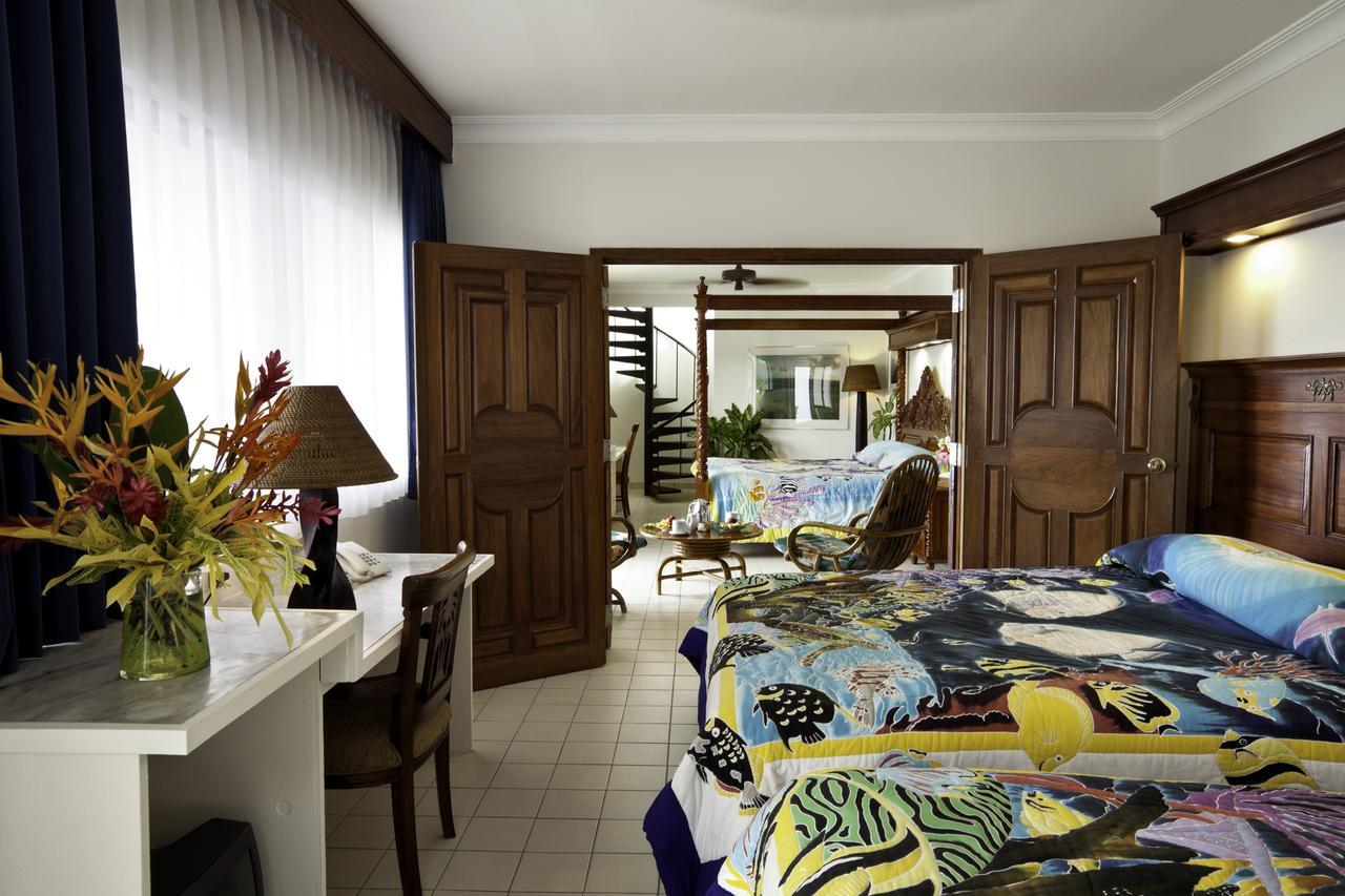 Manta Ray Bay Resort Colonia Zewnętrze zdjęcie